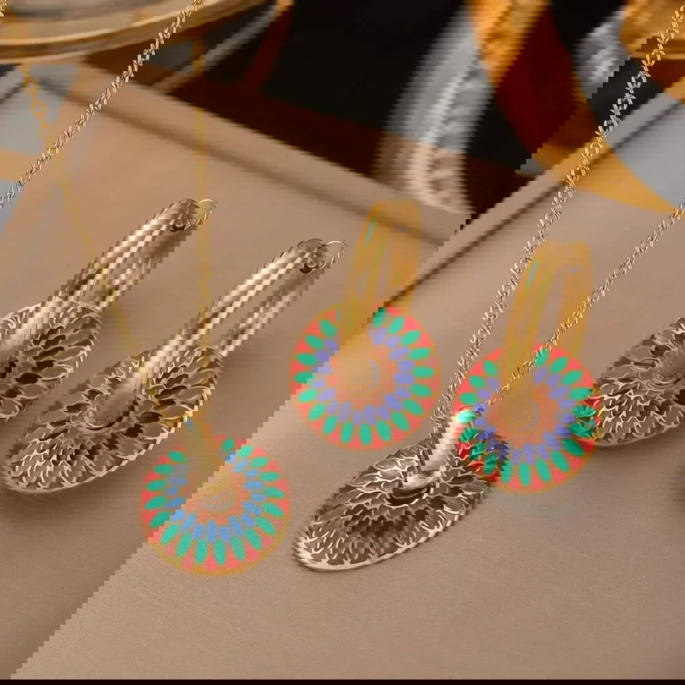 2 PCS Set Metal Leaves Epoxy Earring Necklace Set Shinny Gold Color Metal Heart Fatima Hand Colorful Epoxy Women Jewelry Set - LOCKDEALZ