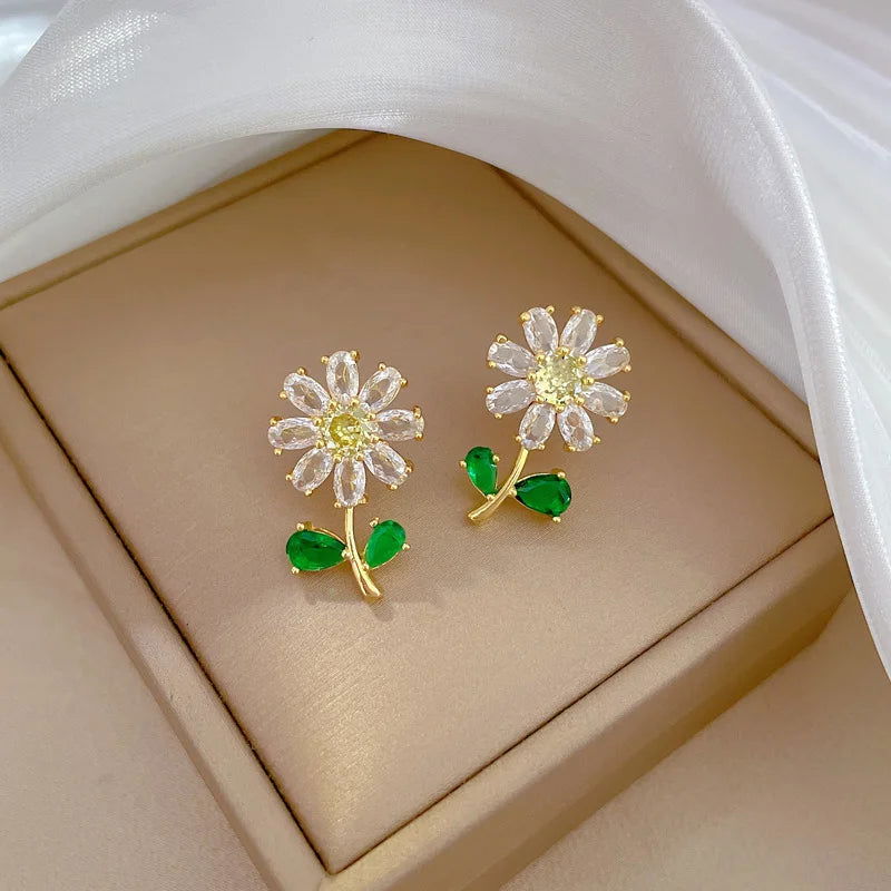Classic Green Leaf Flower Necklace and Earrings Set Light Luxury Sunflower Personalized Banquet Stainless Steel Jewelry - LOCKDEALZ