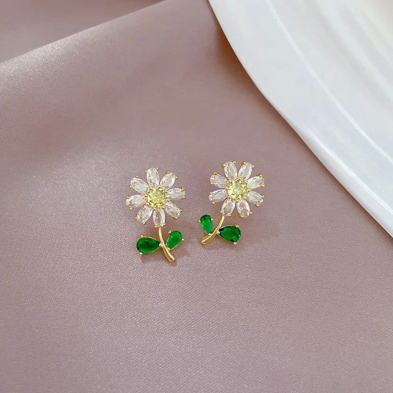Classic Green Leaf Flower Necklace and Earrings Set Light Luxury Sunflower Personalized Banquet Stainless Steel Jewelry - LOCKDEALZ
