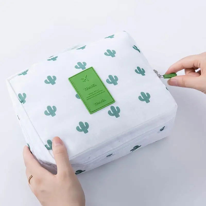 High Capacity Outdoor Girl Makeup Bag Women Cosmetic Bag Toiletries Organizer Waterproof Female Storage Make up Cases - LOCKDEALZ